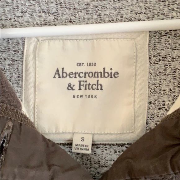 Abercrombie & Fitch Cute & Comfy Sweatshirt - Picture 2 of 7